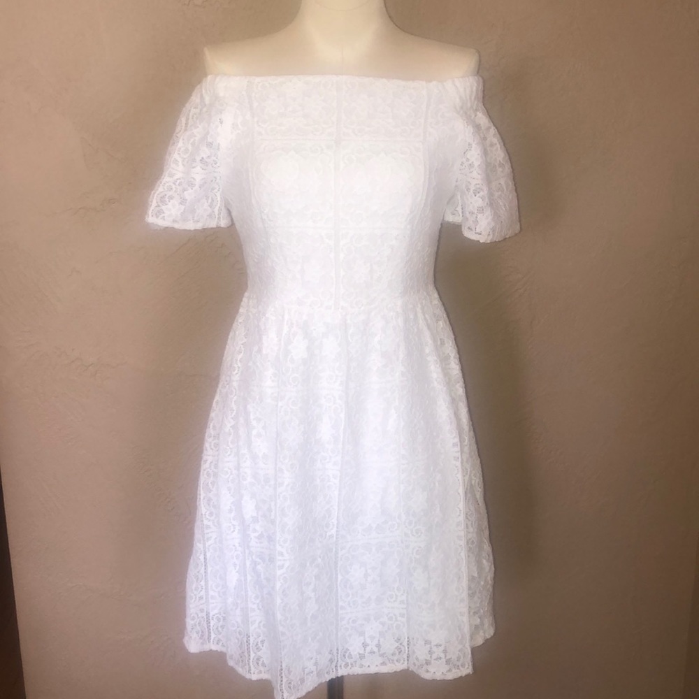 Mossimo Black Off the shoulder white lace dress xs